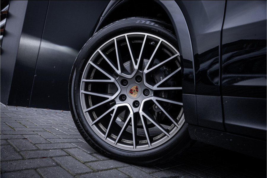 Porsche Cayenne Coupé 3.0 E-Hybrid - Sport Chrono + | Panorama | Bose | Luchtvering | Memory | 360 Camera