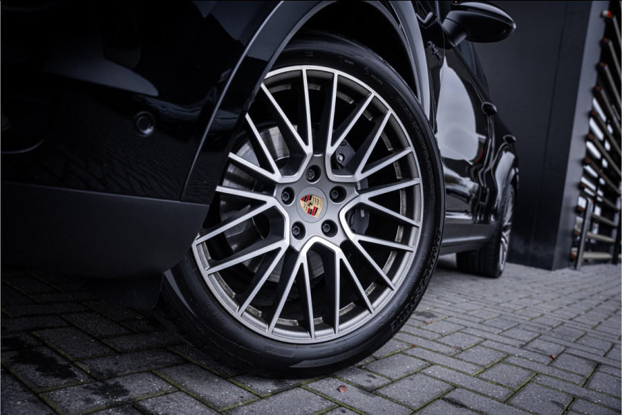 Porsche Cayenne Coupé 3.0 E-Hybrid - Sport Chrono + | Panorama | Bose | Luchtvering | Memory | 360 Camera