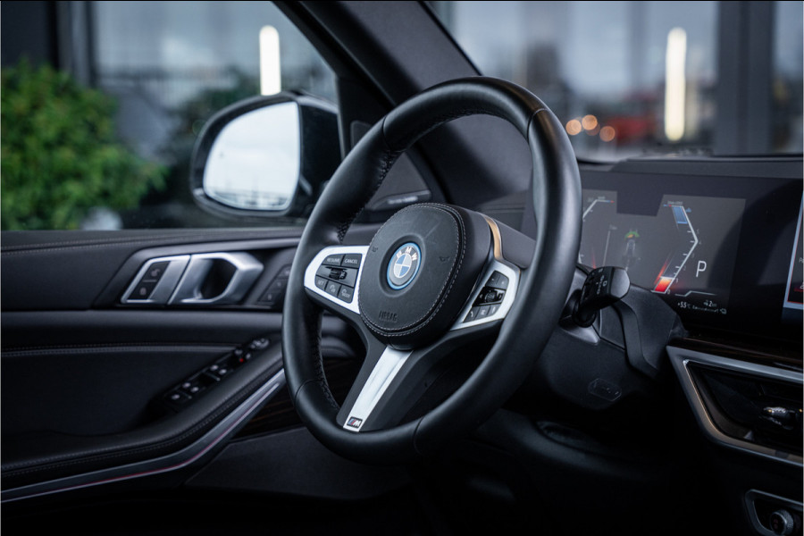 BMW X5 xDrive50e Launch Edition - M Sport | Panorama | H&K | Memory | Stoelkoeling