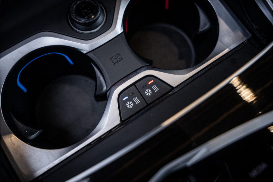 BMW X5 xDrive50e Launch Edition - M Sport | Panorama | H&K | Memory | Stoelkoeling