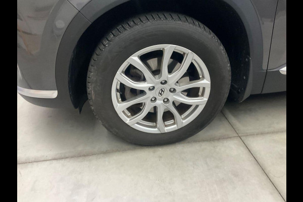 Hyundai Santa Fe 1.6 T-GDI PHEV Premium Plus Sky | Panoramadak | Trekhaak | 2 bandensets | Comfortstoelen voorin (inclusief ventilatie / stoelverwarming) | Bestuurdersstoel Met Geheugen | Adaptive cruise control | Camera