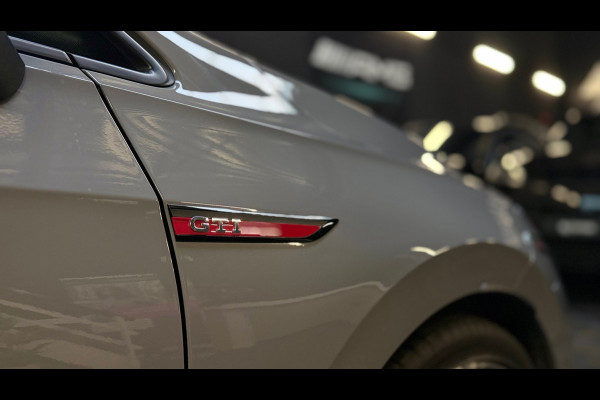 Volkswagen Golf 2.0 TSI GTI CLUBSPORT PANO|HUD|IQLIGHTS|BLINDSPOT|SFEERVERLICHTING|BOMVOL!