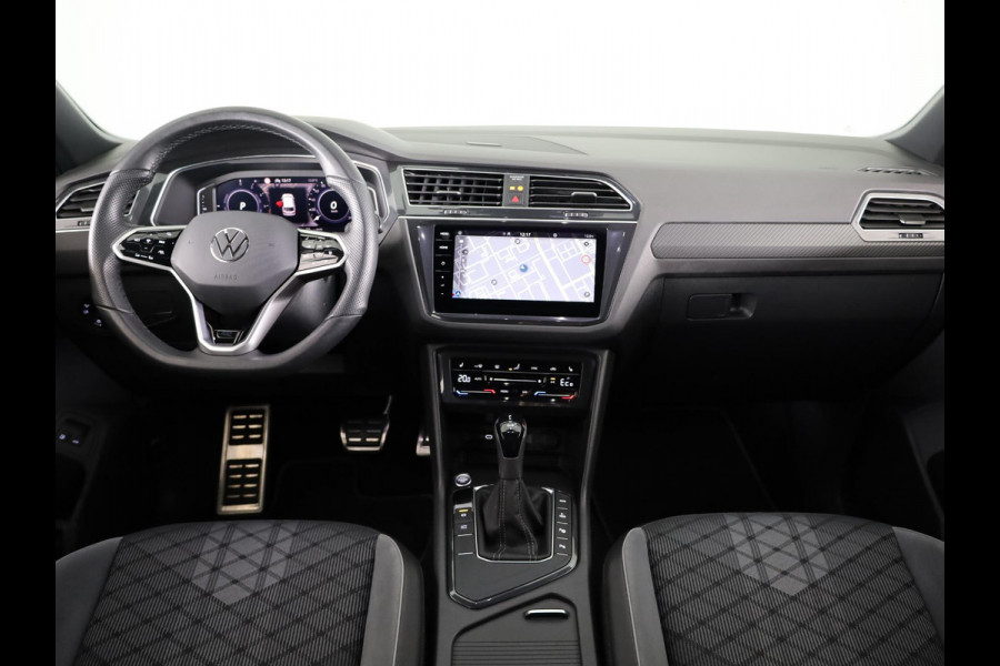 Volkswagen Tiguan 1.4 TSI eHybrid R-Line Business 245 PK | Automaat (DSG) | wegklapbare trekhaak | winterpakket | verlengde garantie