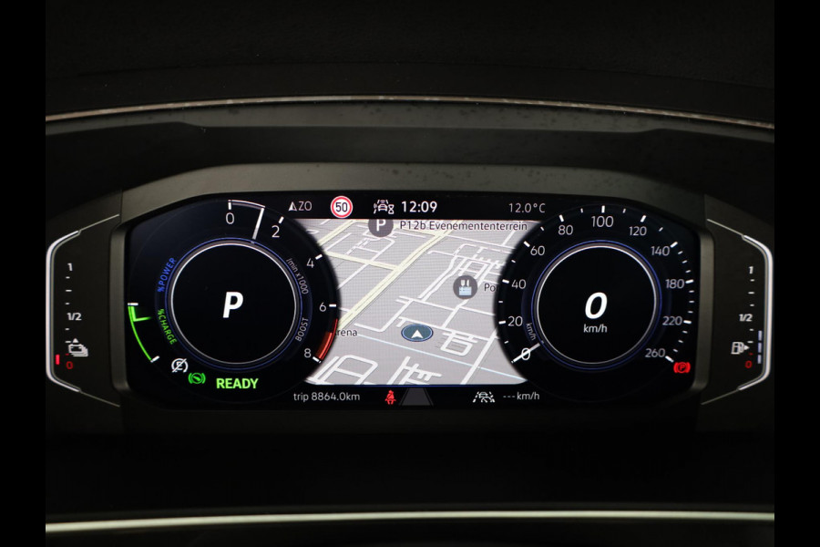 Volkswagen Tiguan 1.4 TSI eHybrid R-Line Business 245 PK | Automaat (DSG) | wegklapbare trekhaak | winterpakket | verlengde garantie