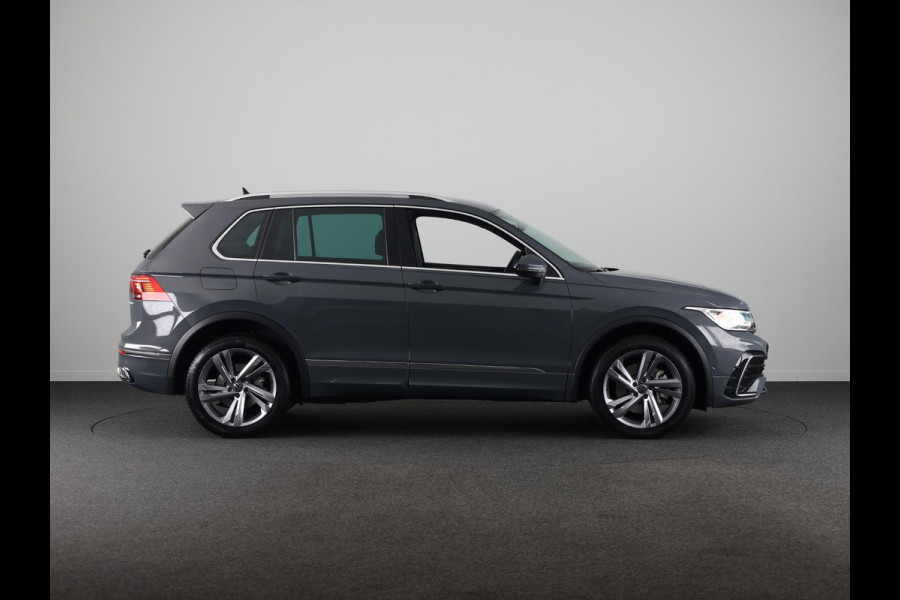 Volkswagen Tiguan 1.4 TSI eHybrid R-Line Business 245 PK | Automaat (DSG) | wegklapbare trekhaak | winterpakket | verlengde garantie