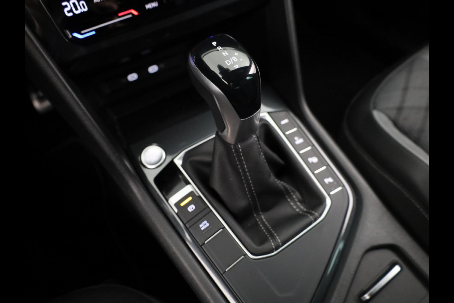 Volkswagen Tiguan 1.4 TSI eHybrid R-Line Business 245 PK | Automaat (DSG) | wegklapbare trekhaak | winterpakket | verlengde garantie
