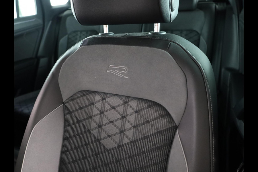 Volkswagen Tiguan 1.4 TSI eHybrid R-Line Business 245 PK | Automaat (DSG) | wegklapbare trekhaak | winterpakket | verlengde garantie