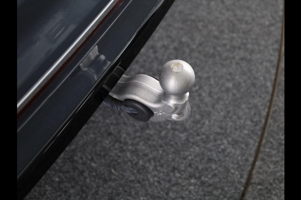 Volkswagen Tiguan 1.4 TSI eHybrid R-Line Business 245 PK | Automaat (DSG) | wegklapbare trekhaak | winterpakket | verlengde garantie