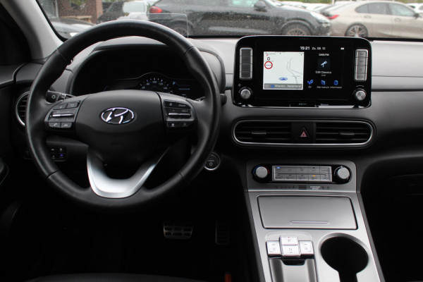 Hyundai Kona EV Premium 64 kWh / Camera / Leder / Head-up / 18'' / Navigatie / Stuur+Stoelverwarming / Keyless / KRELL Audio / DAB / ACC