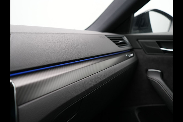 Škoda Superb Combi 1.4 TSI iV Sportline Plug In Hybrid 218pk Dealer O.H PHEV | Panodak | Crystal LED | Adaptive Cruise | Alcantara Sportstoelen Memory & Verwarmd | Camera | Apple Carplay | Sfeerverlichting | Navigatie | Virtual | DAB | 19" L.M |