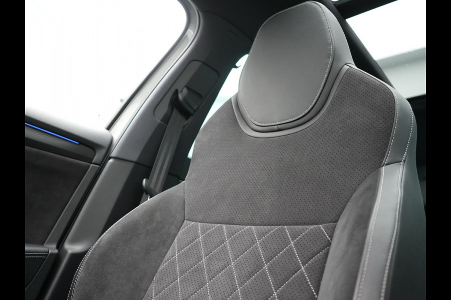 Škoda Superb Combi 1.4 TSI iV Sportline Plug In Hybrid 218pk Dealer O.H PHEV | Panodak | Crystal LED | Adaptive Cruise | Alcantara Sportstoelen Memory & Verwarmd | Camera | Apple Carplay | Sfeerverlichting | Navigatie | Virtual | DAB | 19" L.M |
