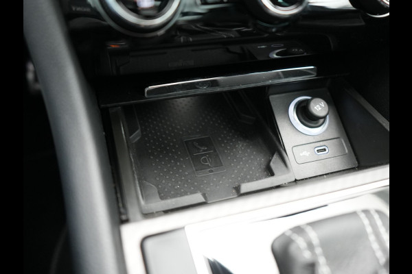 Škoda Superb Combi 1.4 TSI iV Sportline Plug In Hybrid 218pk Dealer O.H PHEV | Panodak | Crystal LED | Adaptive Cruise | Alcantara Sportstoelen Memory & Verwarmd | Camera | Apple Carplay | Sfeerverlichting | Navigatie | Virtual | DAB | 19" L.M |