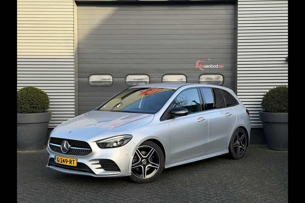 Mercedes-Benz B-Klasse 180d AMG Night Edition | Camera | Widescreen | Navigatie | Elektrische Achterklep |