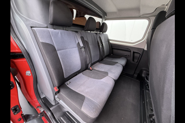 Opel Vivaro D 126PKDubbele Cabine 5-Persoons L2H1 Trekhaak Camera Navi Airco Cruise Control Pdc Sport EcoFlex 1.6CDTI Euro 6 Betonplex Vloer Wandbetimmering Schuifdeur 1e Eigenaar Origineel Nederlandse Auto