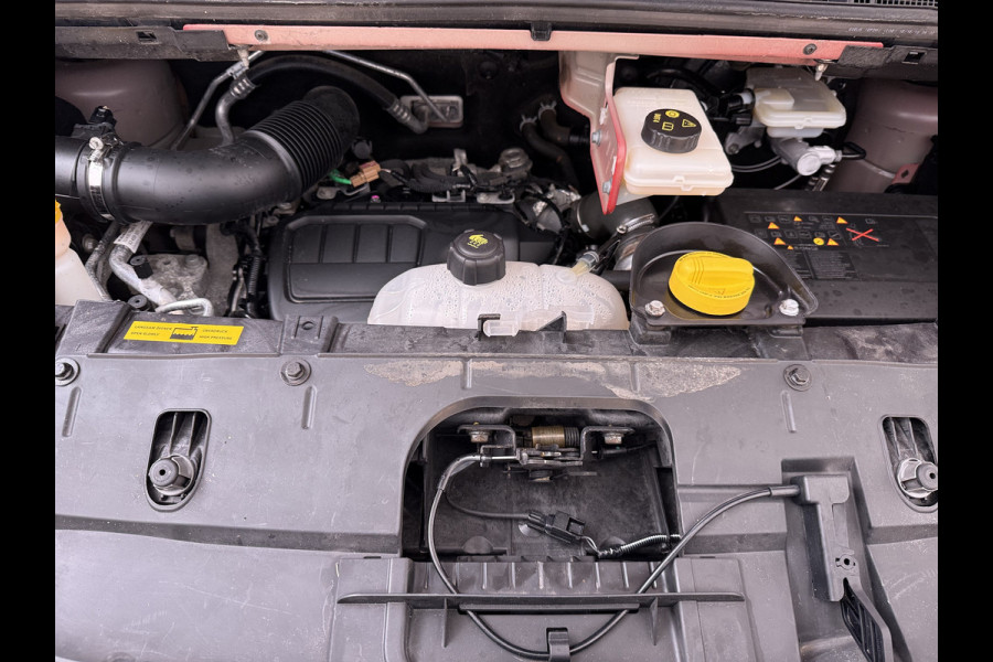 Opel Vivaro D 126PKDubbele Cabine 5-Persoons L2H1 Trekhaak Camera Navi Airco Cruise Control Pdc Sport EcoFlex 1.6CDTI Euro 6 Betonplex Vloer Wandbetimmering Schuifdeur 1e Eigenaar Origineel Nederlandse Auto