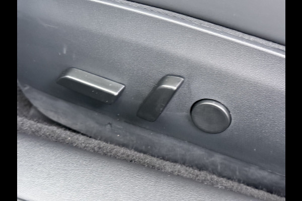 Tesla Model 3 SR+ 325PK Trekhaak Lmv 18" AutoPilot FSD Leder Pano-dak Adaptive-Cruise Camera's Elektr.-Stuur+Stoelen+Spiegels+Geheugen+Easy-En SOH 92% Navi LED Comfortstoelen ACC DAB Voorverwarmen interieur via App Keyless One-Pedal-Drive 1e Eigenaar Origineel Nederlandse Auto