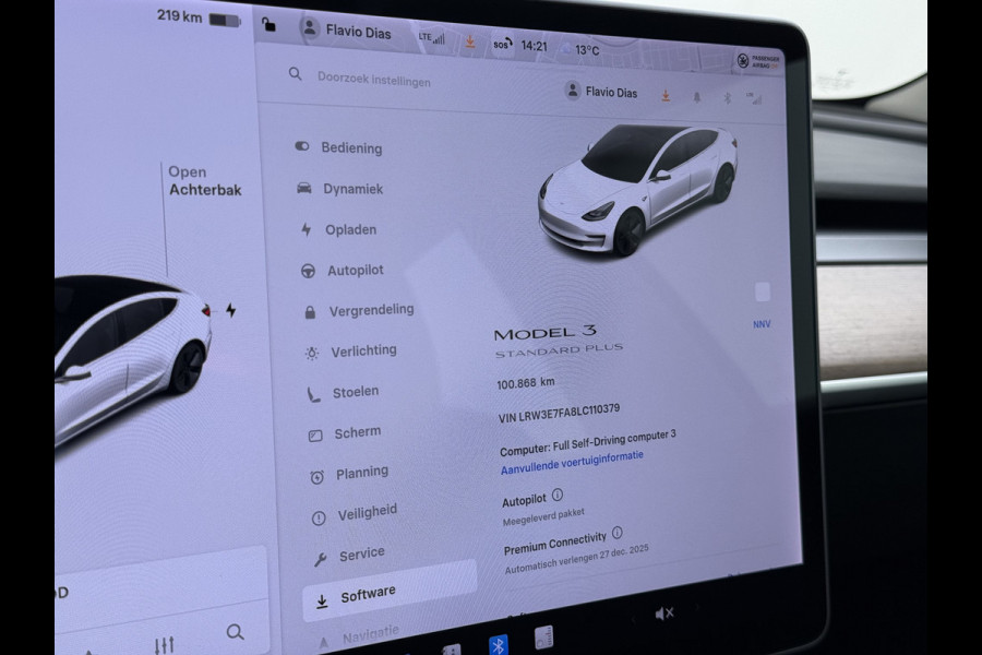 Tesla Model 3 SR+ 325PK Trekhaak Lmv 18" AutoPilot FSD Leder Pano-dak Adaptive-Cruise Camera's Elektr.-Stuur+Stoelen+Spiegels+Geheugen+Easy-En SOH 92% Navi LED Comfortstoelen ACC DAB Voorverwarmen interieur via App Keyless One-Pedal-Drive 1e Eigenaar Origineel Nederlandse Auto