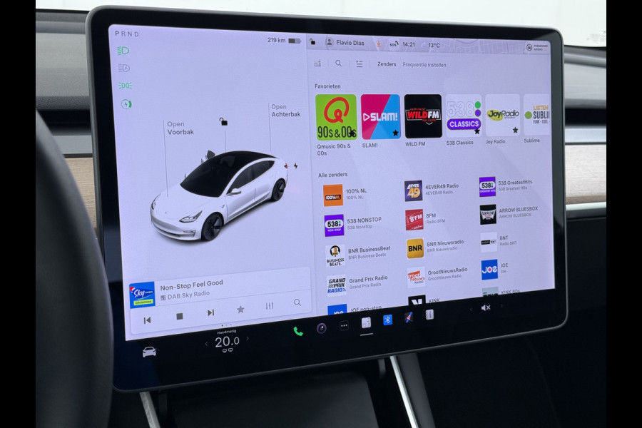 Tesla Model 3 SR+ 325PK Trekhaak Lmv 18" AutoPilot FSD Leder Pano-dak Adaptive-Cruise Camera's Elektr.-Stuur+Stoelen+Spiegels+Geheugen+Easy-En SOH 92% Navi LED Comfortstoelen ACC DAB Voorverwarmen interieur via App Keyless One-Pedal-Drive 1e Eigenaar Origineel Nederlandse Auto