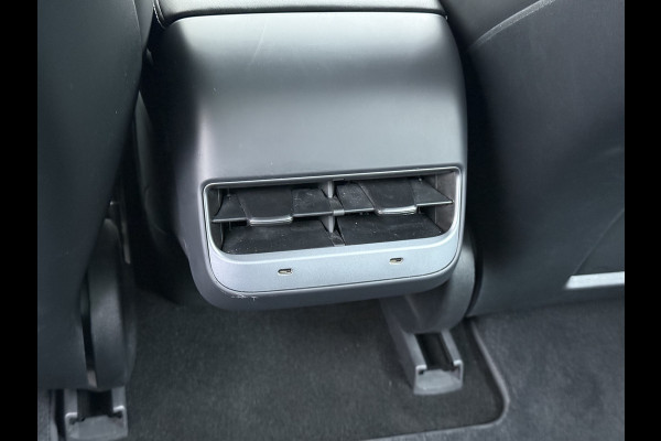 Tesla Model 3 SR+ 325PK Trekhaak Lmv 18" AutoPilot FSD Leder Pano-dak Adaptive-Cruise Camera's Elektr.-Stuur+Stoelen+Spiegels+Geheugen+Easy-En SOH 92% Navi LED Comfortstoelen ACC DAB Voorverwarmen interieur via App Keyless One-Pedal-Drive 1e Eigenaar Origineel Nederlandse Auto