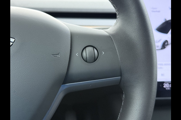 Tesla Model 3 SR+ 325PK Trekhaak Lmv 18" AutoPilot FSD Leder Pano-dak Adaptive-Cruise Camera's Elektr.-Stuur+Stoelen+Spiegels+Geheugen+Easy-En SOH 92% Navi LED Comfortstoelen ACC DAB Voorverwarmen interieur via App Keyless One-Pedal-Drive 1e Eigenaar Origineel Nederlandse Auto