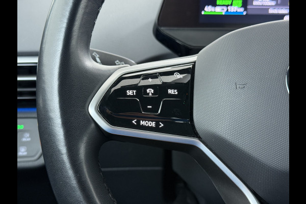 Volkswagen ID.4 Pro 77kWh SOH 95% Trekhaak 19" Adap.Cruise Apple Carplay Android Auto Navi Ecc Pdc Stoel+Stuurverwarming Lmv Led Comfort Pakket Bluetooth 1e Eigenaar Origineel Nederlandse Auto 1.000 KG trekvermogen