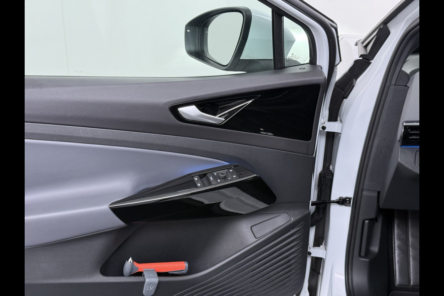 Volkswagen ID.4 Pro 77kWh SOH 95% Trekhaak 19" Adap.Cruise Apple Carplay Android Auto Navi Ecc Pdc Stoel+Stuurverwarming Lmv Led Comfort Pakket Bluetooth 1e Eigenaar Origineel Nederlandse Auto 1.000 KG trekvermogen