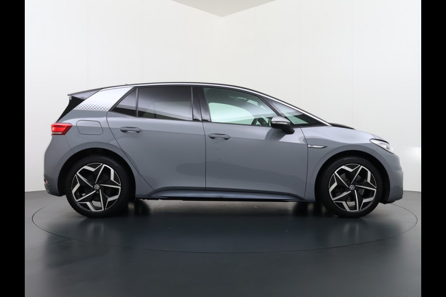 Volkswagen ID.3 First Plus 58kWh Navi-Pro Adap.Cruise Camera Lmv 19" Ecc Apple Carplay Android Auto SOH 91% Stoel+Stuurverwarming Lmv Matrix led Privacy Glas Keyless Rijstrooksensor Origineel Nederlandse Auto