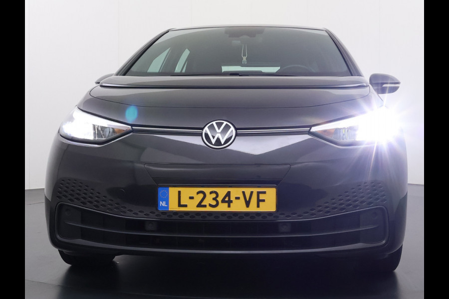 Volkswagen ID.3 Pro 58kWh Apple Carplay Android Adap.Cruise App-Connect SOH 92% Navi Ecc Pdc-a+v Voorklimatisering Stoelverwarming Bordherkenning Lane-Assist Lmv Led Rijstrooksensor Origineel Nederlandse Auto 1e eigenaar