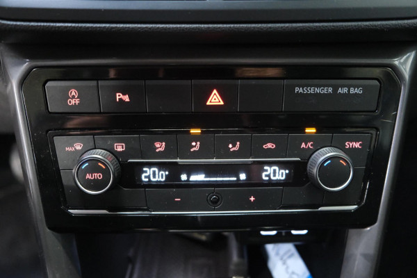 Volkswagen T-Cross 1.0 TSI Style Automaat > Virtual display < N.A.P. Airco, Cruise, Navi, Camera, PDC, Stoelverwarming.