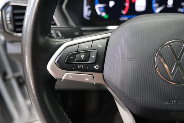 Volkswagen T-Cross 1.0 TSI Style Automaat > Virtual display < N.A.P. Airco, Cruise, Navi, Camera, PDC, Stoelverwarming.