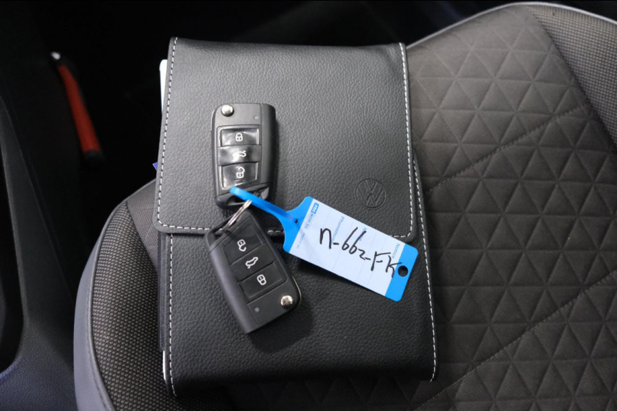 Volkswagen T-Cross 1.0 TSI Style Automaat > Virtual display < N.A.P. Airco, Cruise, Navi, Camera, PDC, Stoelverwarming.