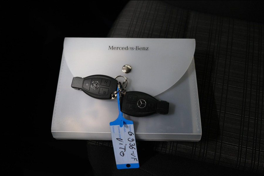 Mercedes-Benz Vito Tourer 110 CDI Base Extra Lang > Export €16450,- Netto <