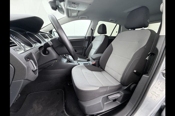 Volkswagen e-Golf AUT Navi Ecc Climatronic Stoelverwarming Cruise Control Pdc Lmv Led Privacy Glas Regen-Lichtsensor Bluetooth Isofix SOH 85%