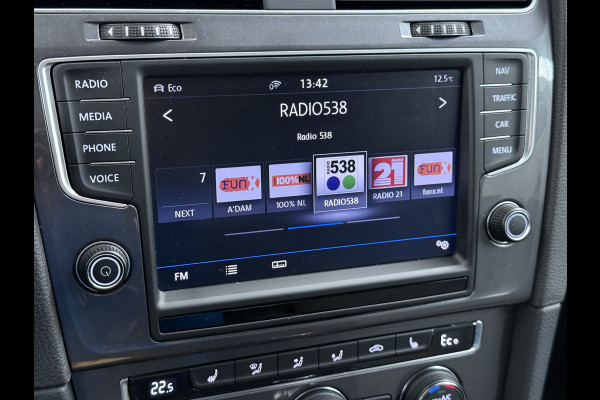 Volkswagen e-Golf AUT Navi Ecc Climatronic Stoelverwarming Cruise Control Pdc Lmv Led Privacy Glas Regen-Lichtsensor Bluetooth Isofix SOH 85%