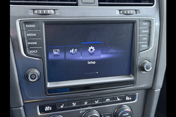 Volkswagen e-Golf AUT Navi Ecc Climatronic Stoelverwarming Cruise Control Pdc Lmv Led Privacy Glas Regen-Lichtsensor Bluetooth Isofix SOH 85%