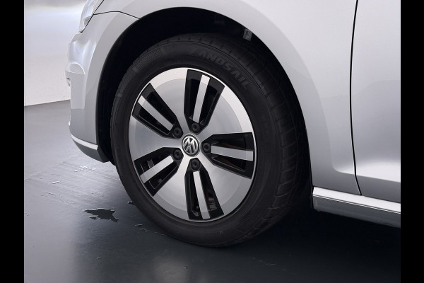 Volkswagen e-Golf AUT Navi Ecc Climatronic Stoelverwarming Cruise Control Pdc Lmv Led Privacy Glas Regen-Lichtsensor Bluetooth Isofix SOH 85%