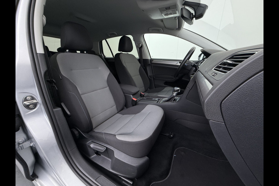 Volkswagen e-Golf AUT Navi Ecc Climatronic Stoelverwarming Cruise Control Pdc Lmv Led Privacy Glas Regen-Lichtsensor Bluetooth Isofix SOH 85%