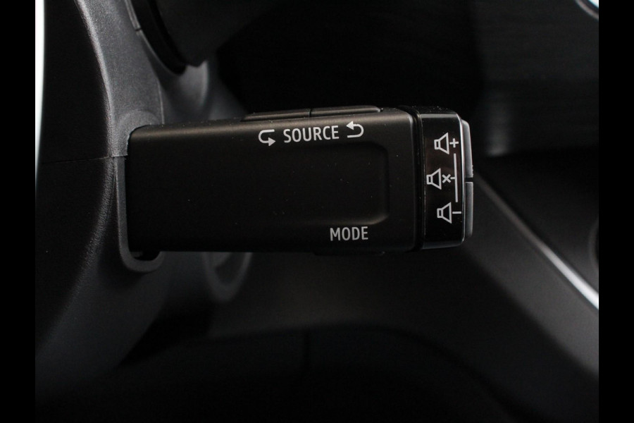 Renault Trafic 2.0 Blue dCi 150 Automaat L2H1 Advance DC Navigatie bluetooth DAB Camera Airco Trekhaak Houten bekleding Lichtmetalen velgen