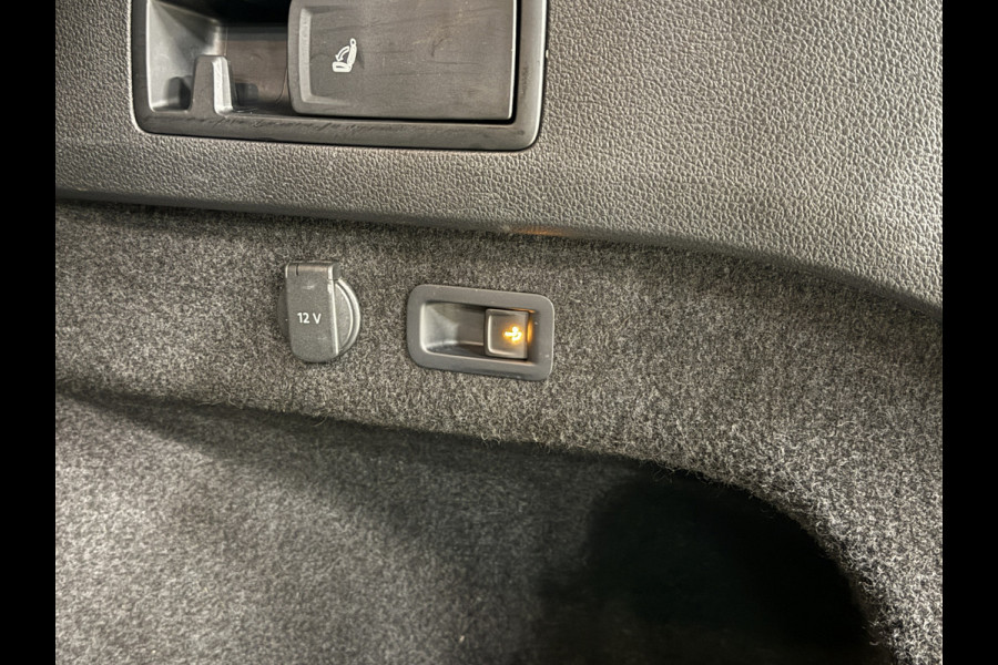 Volkswagen Passat Variant 1.4 TSI PHEV GTE Business Soh 100% | Panoramadak | Stoelmassage | Apple Carplay | Trekhaak