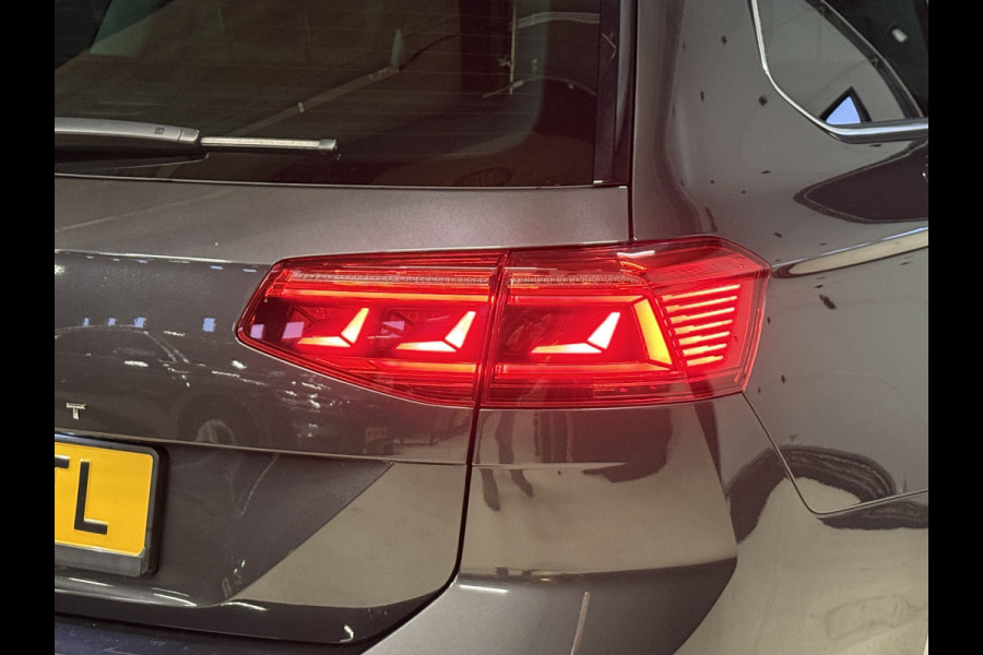 Volkswagen Passat Variant 1.4 TSI PHEV GTE Business Soh 100% | Panoramadak | Stoelmassage | Apple Carplay | Trekhaak