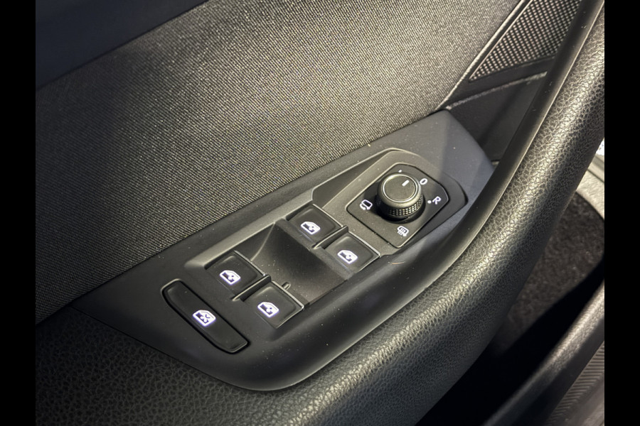 Volkswagen Passat Variant 1.4 TSI PHEV GTE Business Soh 100% | Panoramadak | Stoelmassage | Apple Carplay | Trekhaak