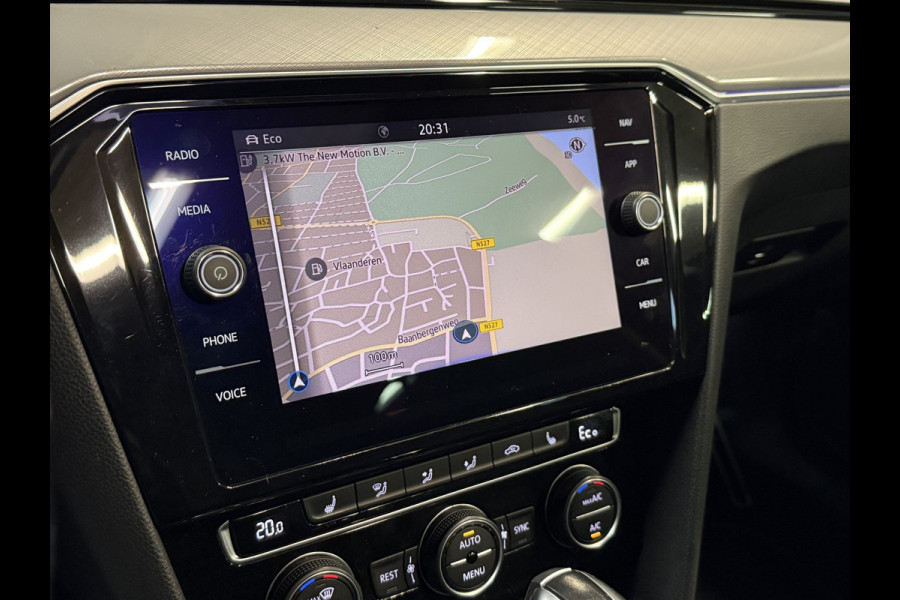 Volkswagen Passat Variant 1.4 TSI PHEV GTE Business Soh 100% | Panoramadak | Stoelmassage | Apple Carplay | Trekhaak