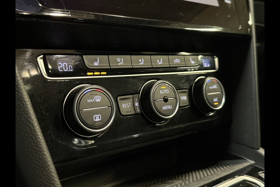 Volkswagen Passat Variant 1.4 TSI PHEV GTE Business Soh 100% | Panoramadak | Stoelmassage | Apple Carplay | Trekhaak