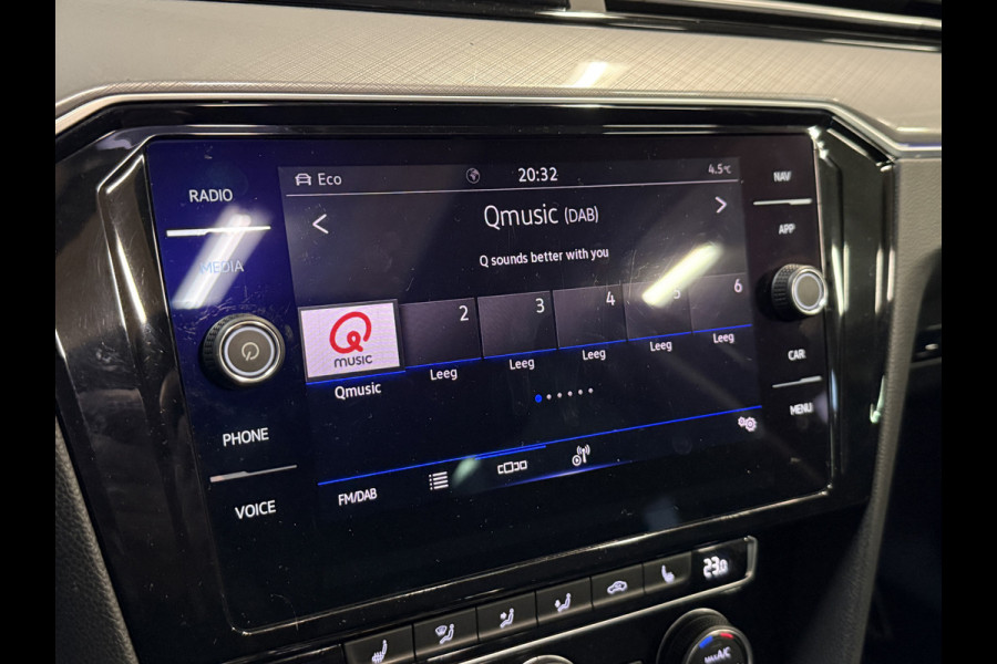 Volkswagen Passat Variant 1.4 TSI PHEV GTE Business Soh 100% | Panoramadak | Stoelmassage | Apple Carplay | Trekhaak