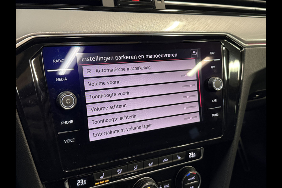 Volkswagen Passat Variant 1.4 TSI PHEV GTE Business Soh 100% | Panoramadak | Stoelmassage | Apple Carplay | Trekhaak