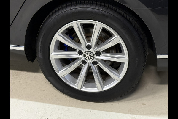 Volkswagen Passat Variant 1.4 TSI PHEV GTE Business Soh 100% | Panoramadak | Stoelmassage | Apple Carplay | Trekhaak