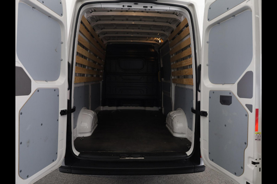 Volkswagen Crafter 35 2.0 TDI L3H3 Exclusive EURO VI | Automaat 140 pk | Navi |