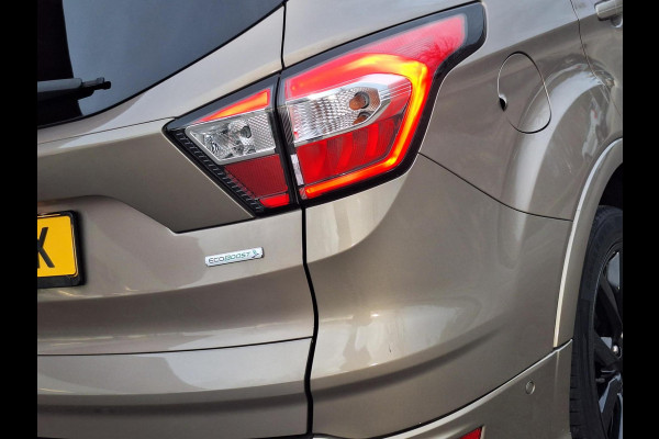 Ford Kuga 1.5 ST Line | Trekhaak 2000kg | Winter-Pack | LED | Navi | Stoel&Stuur Verwarming | occasion