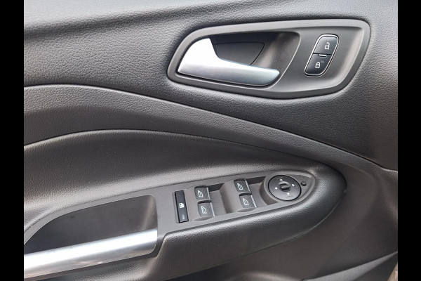 Ford Kuga 1.5 ST Line | Trekhaak 2000kg | Winter-Pack | LED | Navi | Stoel&Stuur Verwarming | occasion