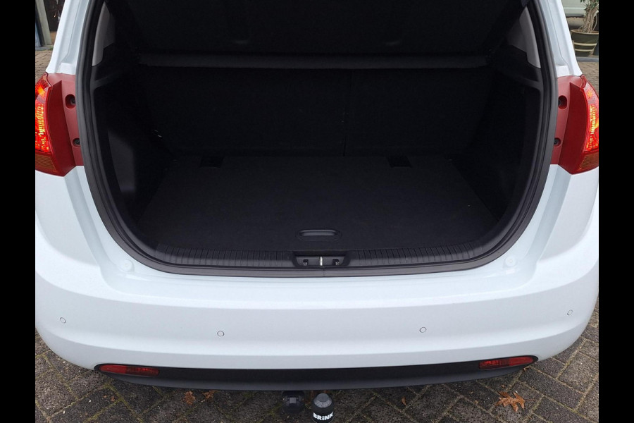 Kia Venga 1.6 CVVT DynamicPLusLine DCT Automaat | Trekhaak | Dealer onderhouden | Navi | Climate | Stoel en Stuurverwarming | occasion